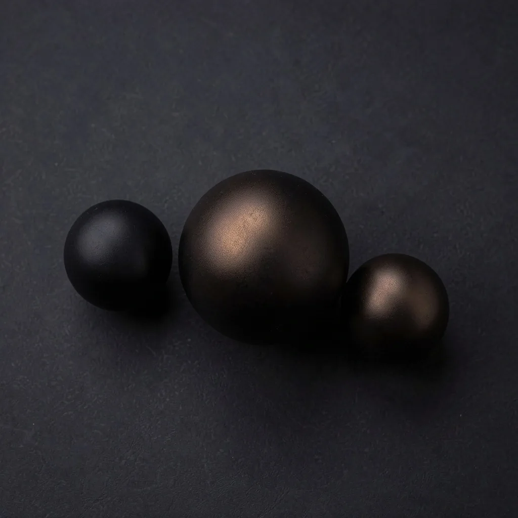 Set of massage balls in graduated sizes